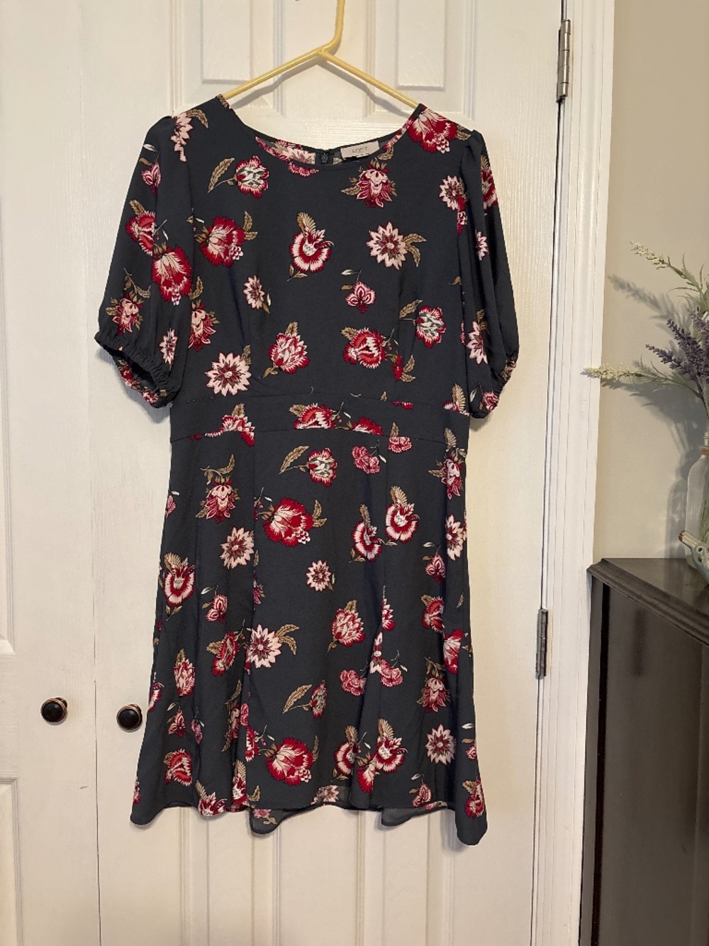LOFT knee- length grey dress with red and white floral. Size 10.
